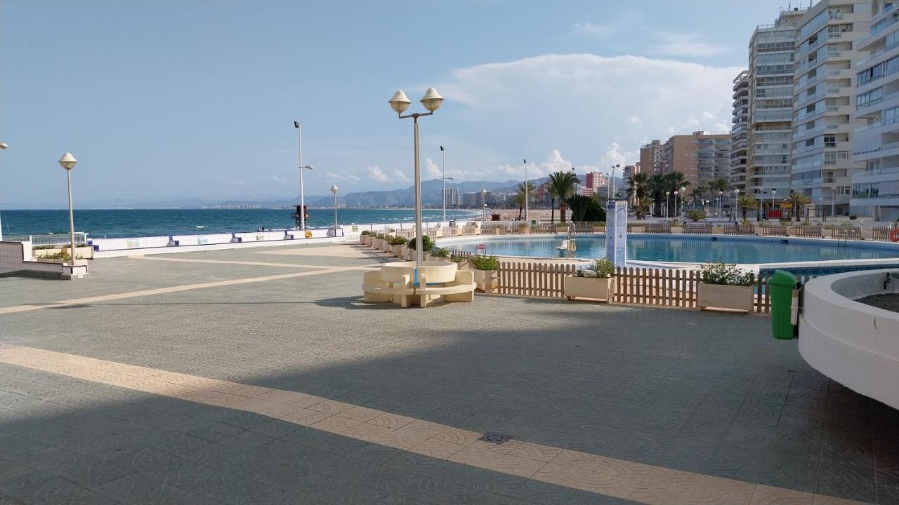 Apartamento Pequeno Frente Al Mar Con Piscina 库列拉 外观 照片