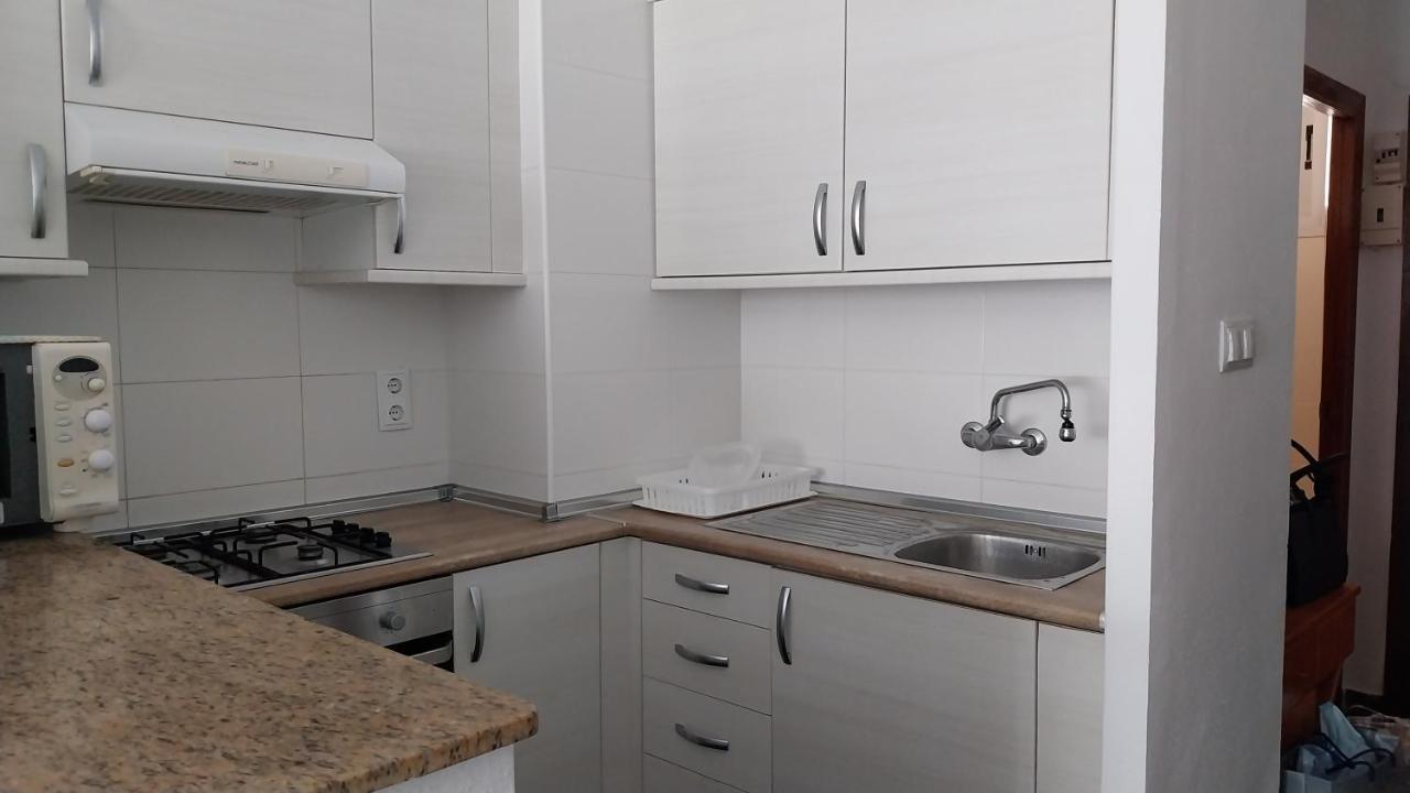 Apartamento Pequeno Frente Al Mar Con Piscina 库列拉 外观 照片